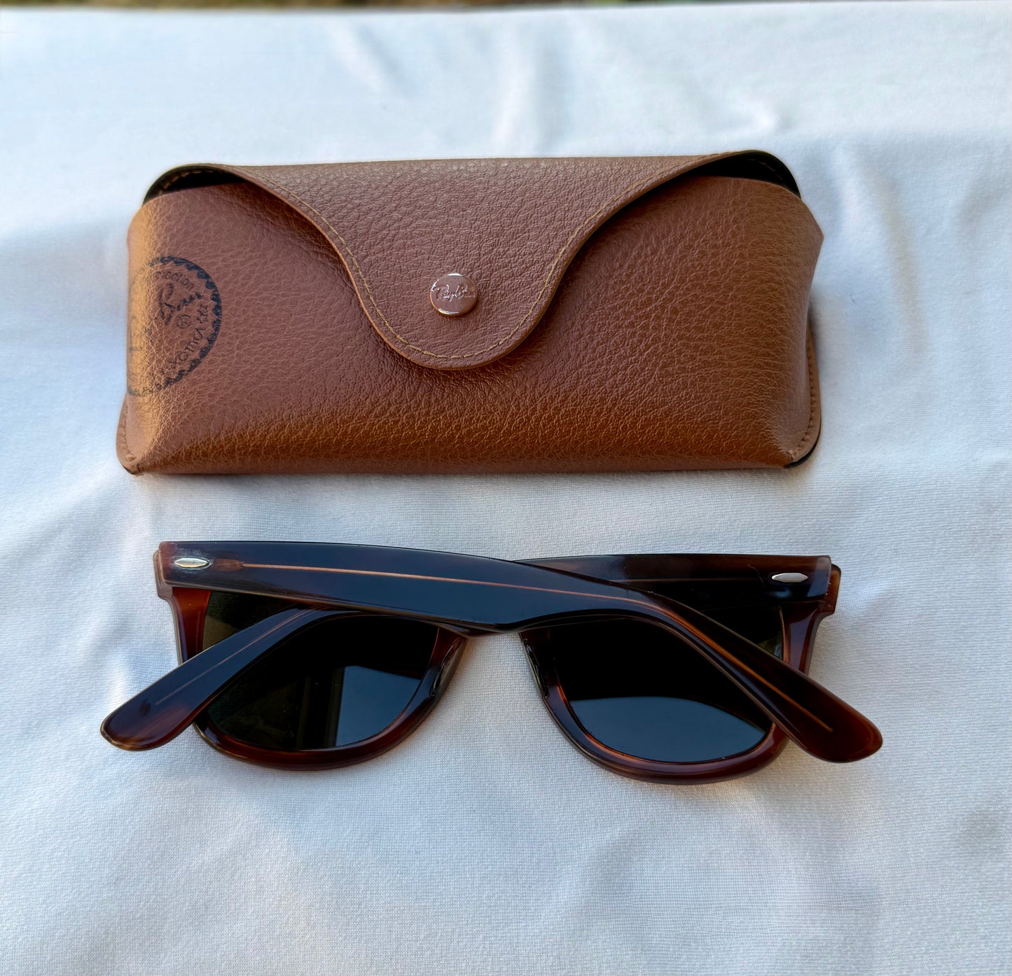 Ray-Ban Wayfarer Sunglasses with Case