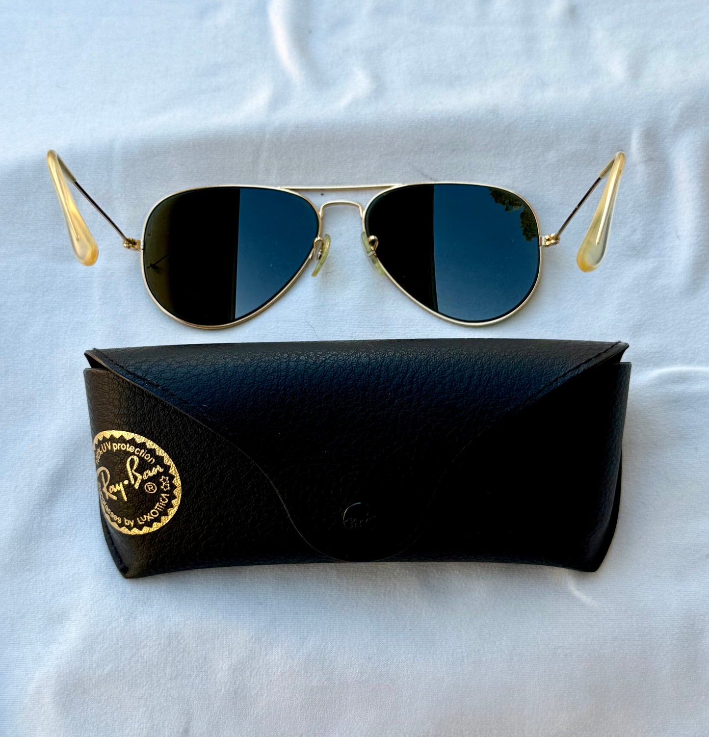 Ray-Ban Gold Aviator Sunglasses with Black Case