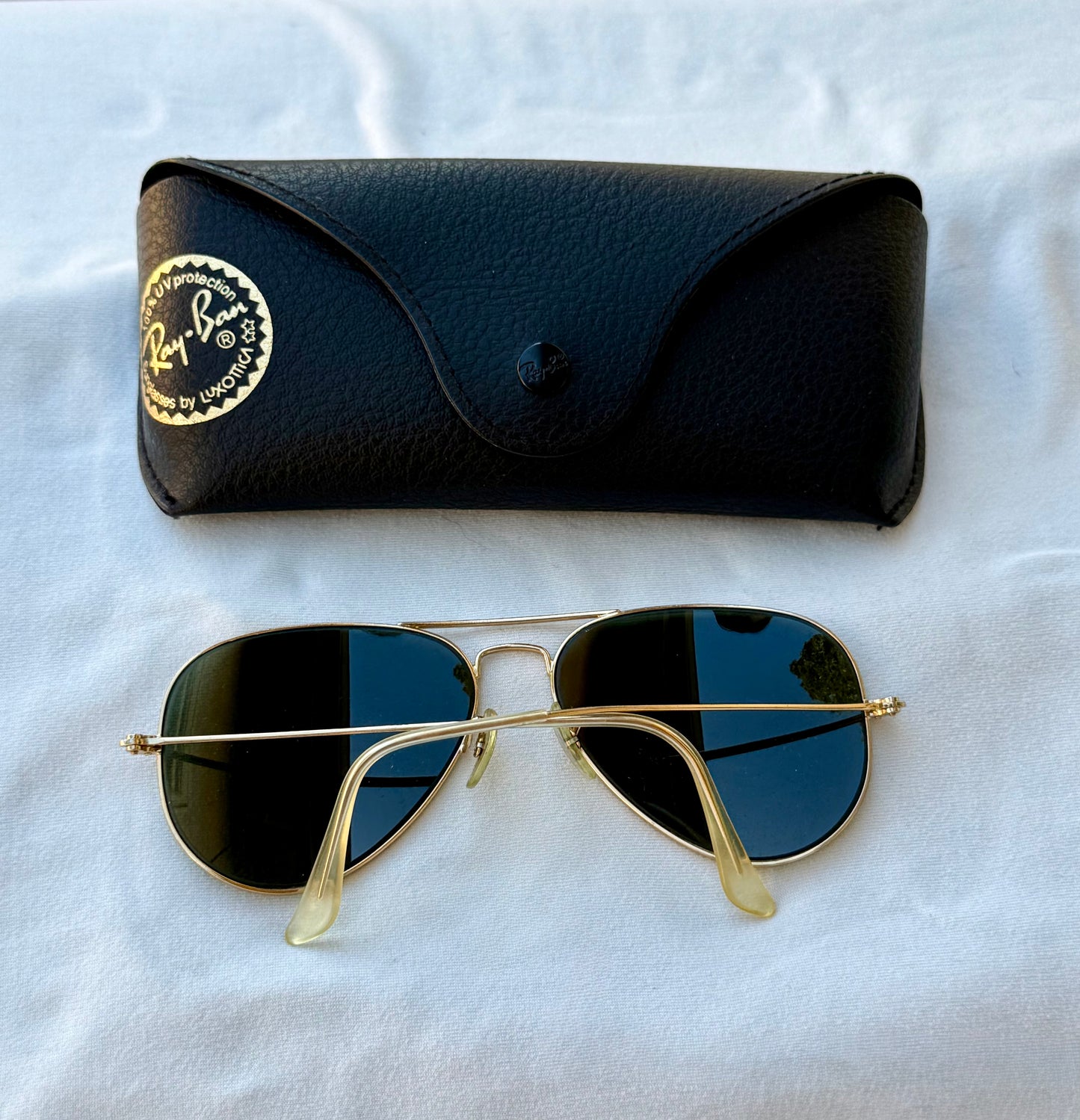 Ray-Ban Gold Aviator Sunglasses with Black Case
